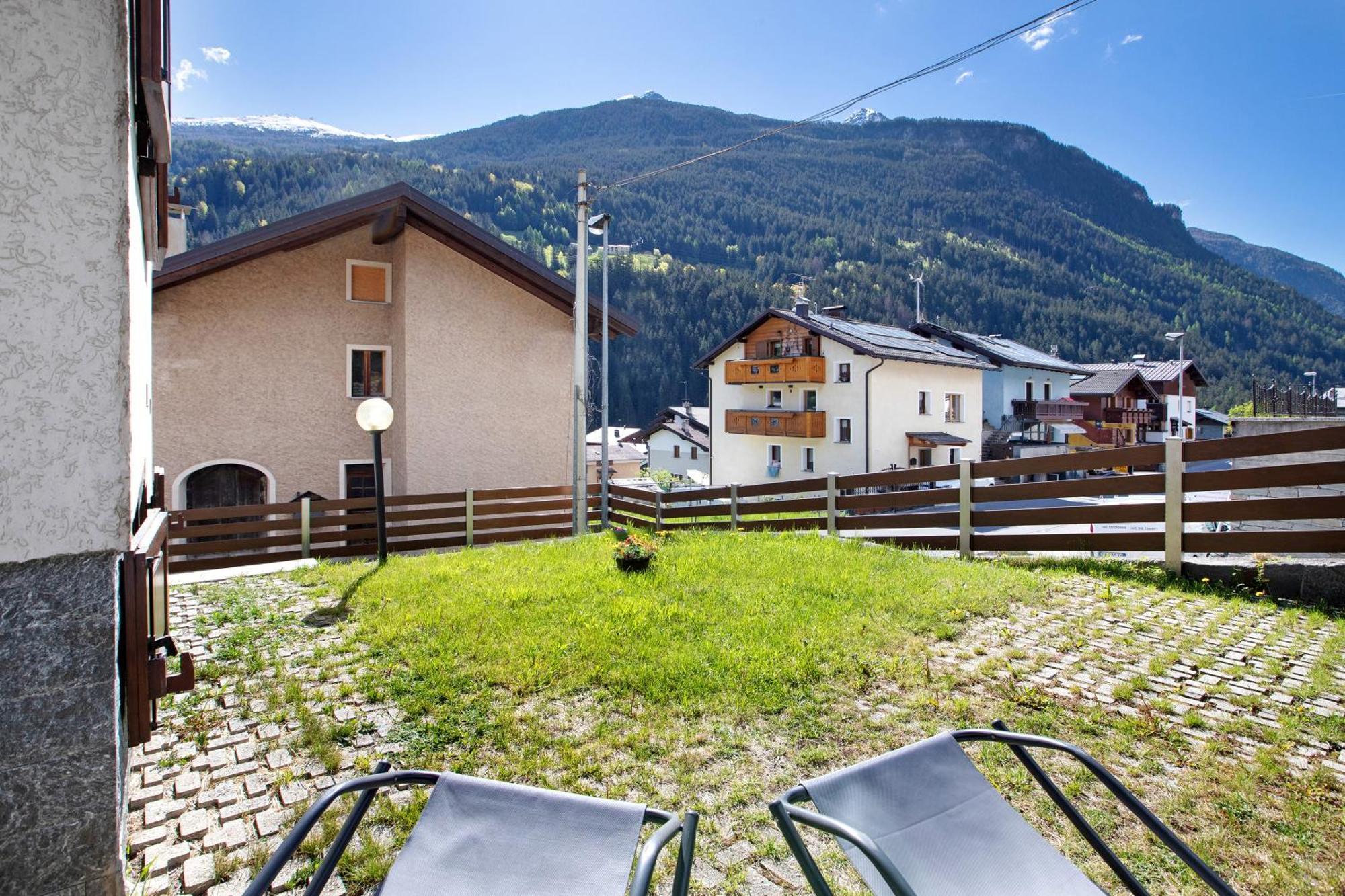 Villa Mountain Chalet Close To Bormio à Valdisotto Extérieur photo